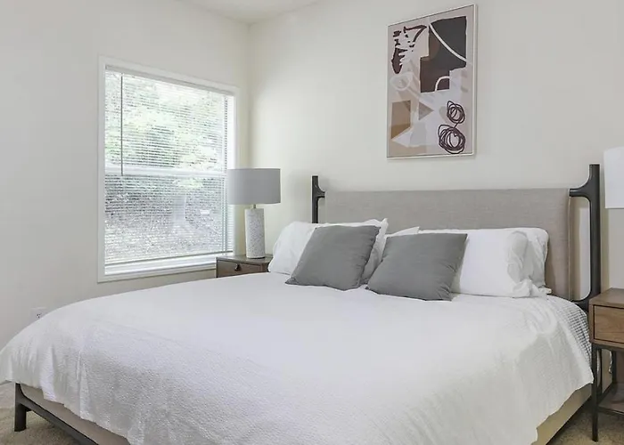 Landing - Modern With Amazing Amenities Apartment Winston-Salem
