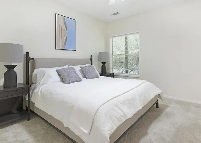 Landing - Modern With Amazing Amenities Winston-Salem
